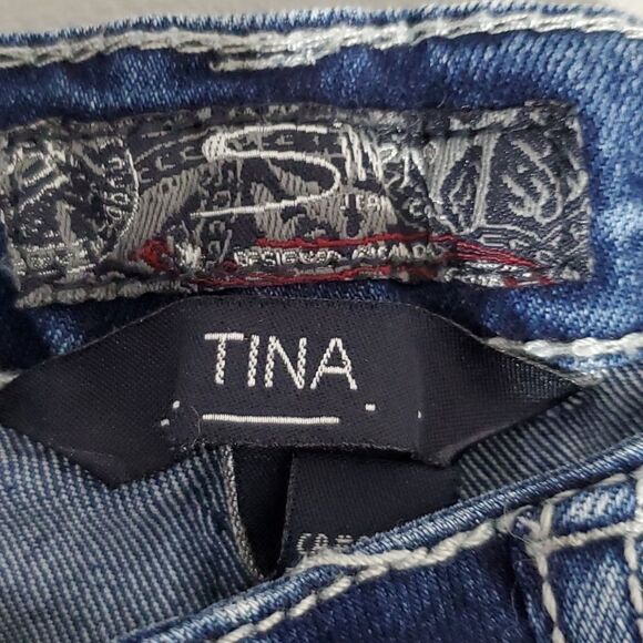 SILVER Tina 26x8.5 jean shorts - Picture 6 of 8